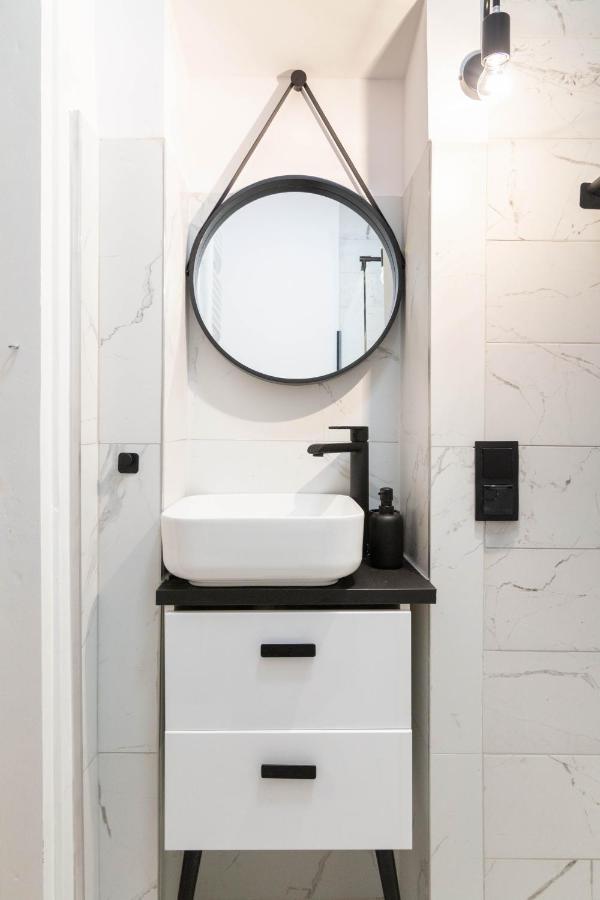 Glamorous And Brand New 2 Bedroom Krasków Εξωτερικό φωτογραφία